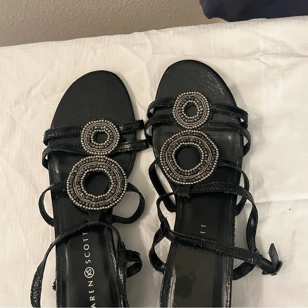Karen Scott chic black